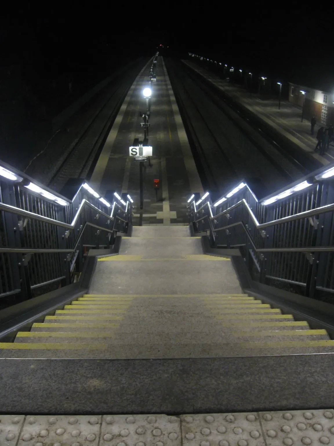 LYS PÅ GLUMSØ & LUNDBY STATIONSBROER